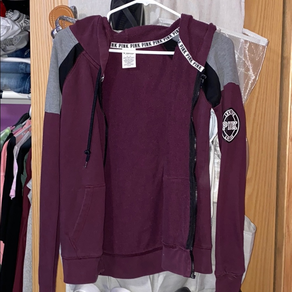 sweatshirt